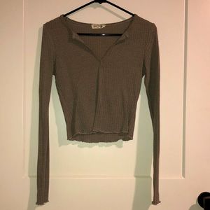 Beige long sleeve crop top